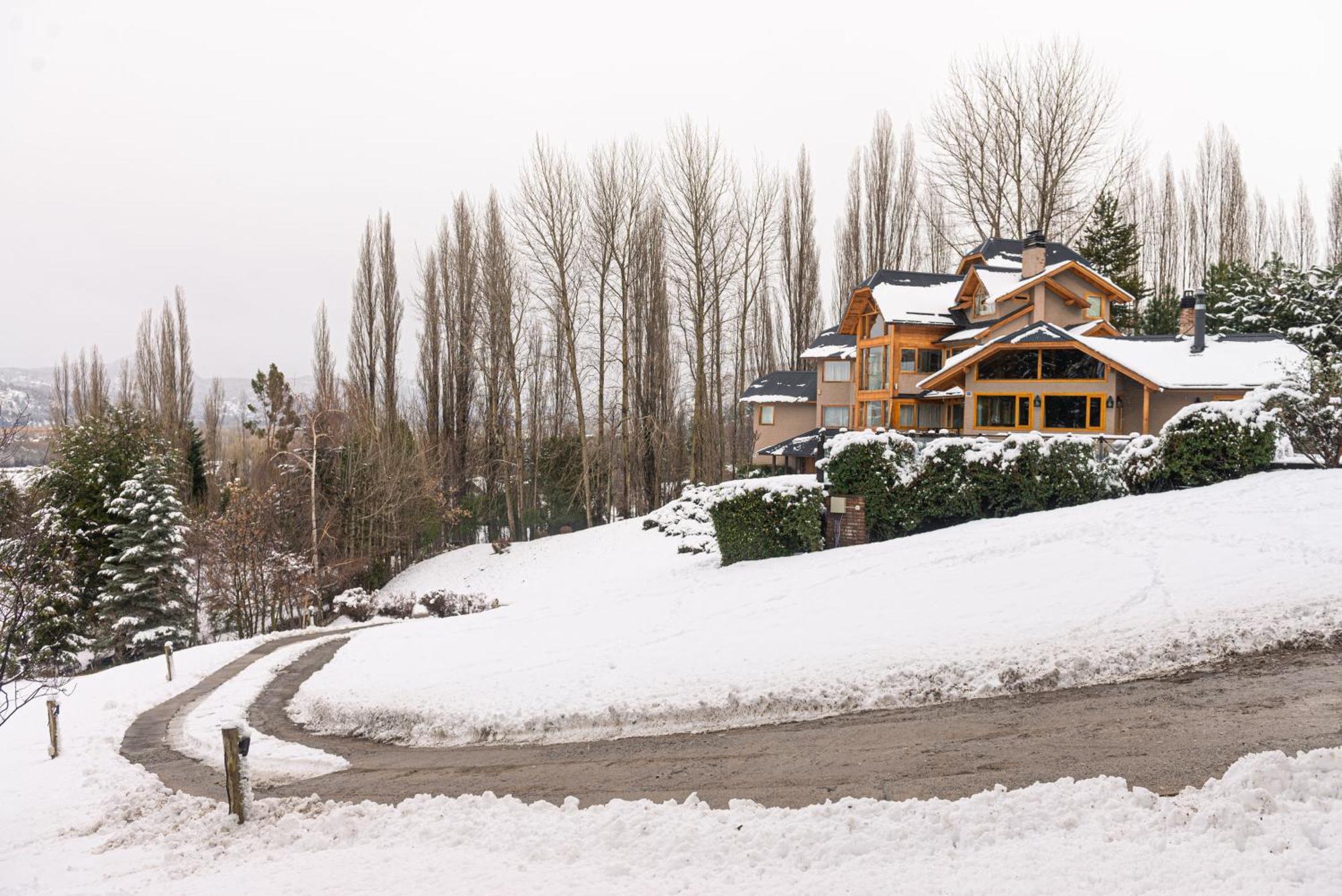 Casona Del Alto Hotel San Martin de los Andes Luaran gambar